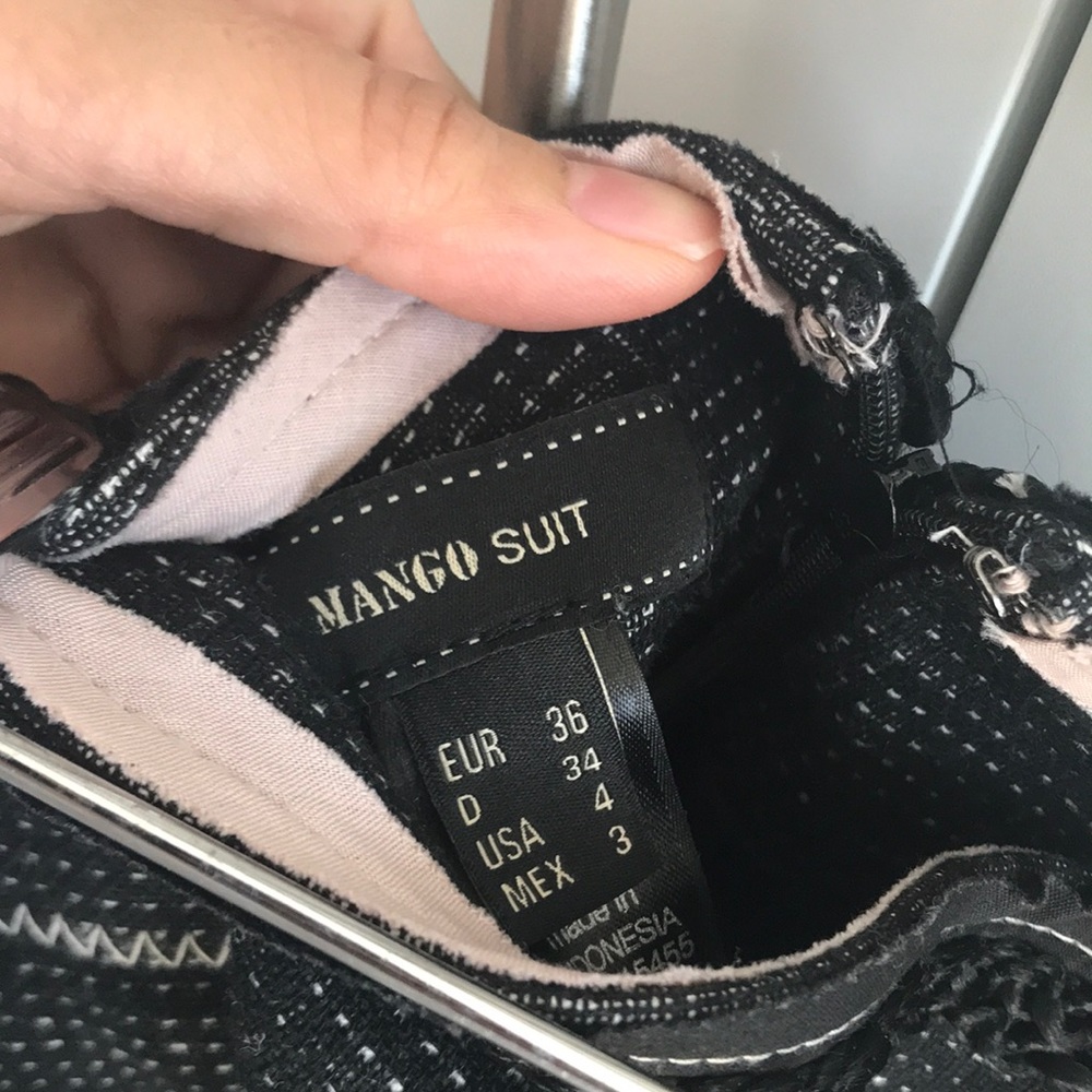 Mango Suit - Picture 3 of 7